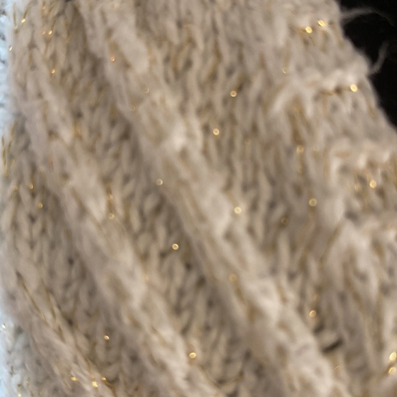 V Neck Ribbed Sweater - Picture 3 of 5